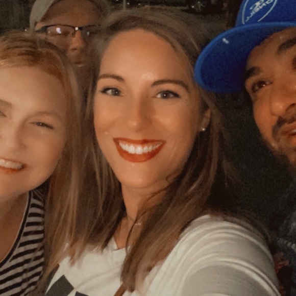 Meet your Posher, Tori - Picture 6 of 7